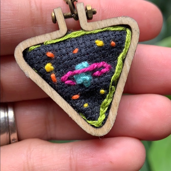 Embroidered space necklace!!!!!! - Picture 4 of 8